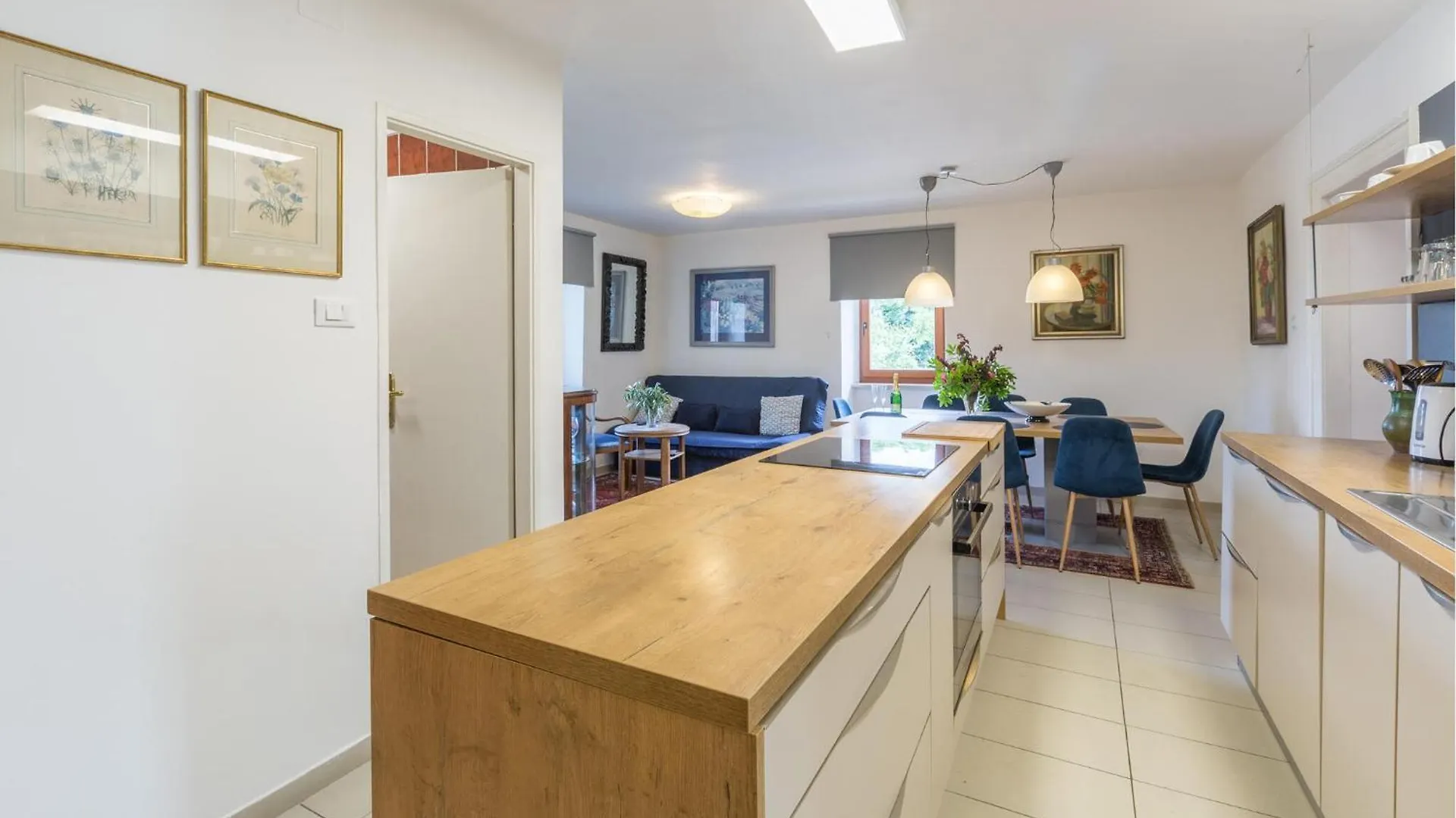 Lovely Apartment In Porec With Kitchen
